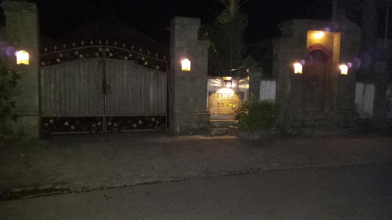 Jemeluk Beach Bungalows Амед Экстерьер фото
